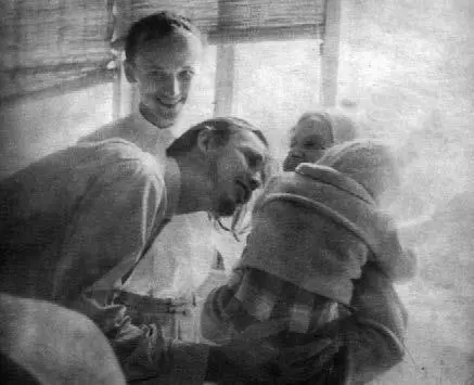Леня Свистун в гостях у Павла 1960 год г Ташкент ГЛАВА ДЕВЯТАЯ ПРОСВЕТИТЕЛИ - фото 45