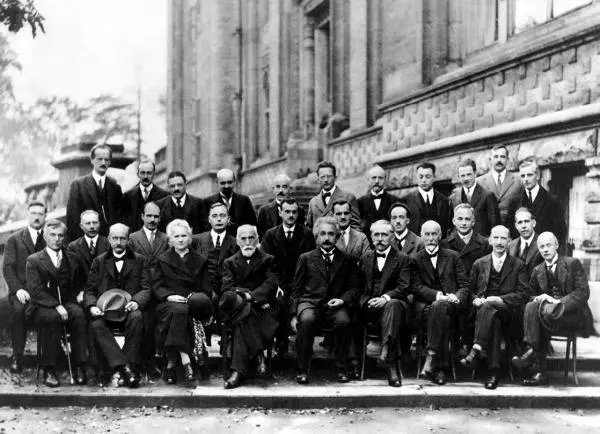 Сольвеевский конгресс 1927 года по квантовой механике Настоящий прогресс - фото 23