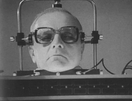 Кадр из фильма Завещание профессора Доуэля Киностудия Ленфильм 1984 г - фото 27