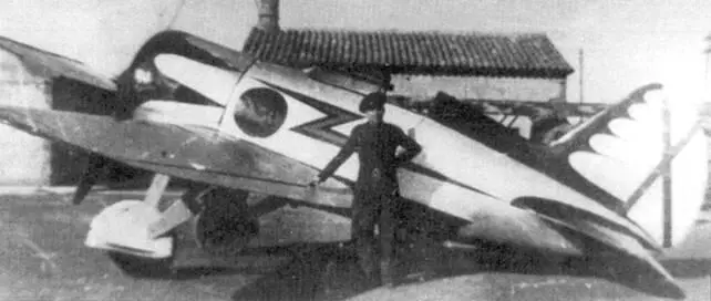 И16 тип 6 в броской демонстрационной окраске снимок 1939 г авиабаза - фото 91