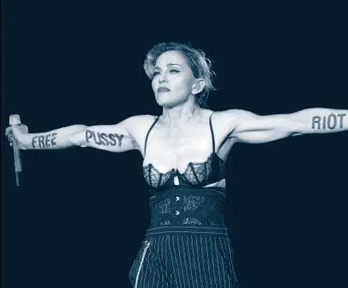 Выступление в защиту Pussy Riot Отвечая на вопросы журналиста В Волынского - фото 36