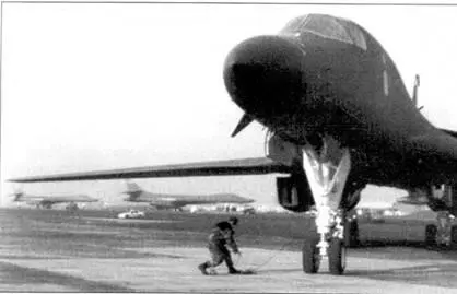 Стратегические бомбардировщики В1В Лансер из 28го бомбардировочного - фото 116