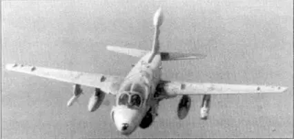 Самолеты РЭБ Грумман EA6B Проулер ВМС и корпуса морской пехоты США принимали - фото 61
