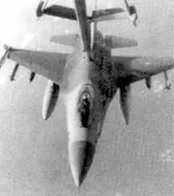 Истребительбомбардировщик ЛокхидМартин F16A из 332й эскадрильи голландских - фото 62