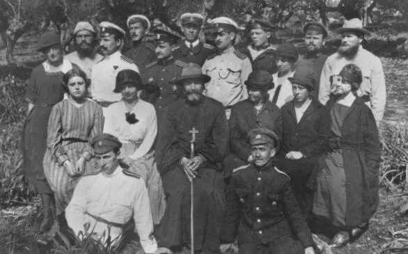 Хор Сфаята 1921 г Во 2м ряду крайняя слева Ирина Кнорринг крайняя справа - фото 8