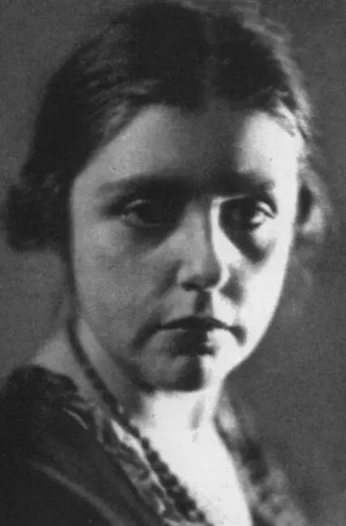 Ирина Кнорринг 1925 г Фото Дмитрия Кобякова Примечания 1 Зачем меня - фото 29