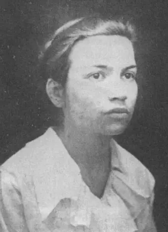 Екатерина Шмидт Париж 1910 год Ирина с двоюродным братом Юрой 1918 год - фото 3