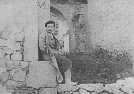 Ирина Нагорный Карабах 1935 год Фото Бориса Лапина На фоне Третьяковской - фото 22