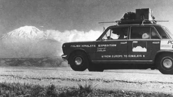 Фиаты по пути на родину Вдали Арарат Вальдек еще фотографировал Войтек - фото 35