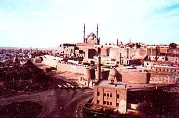 Нынешняя столица Египта Каир с цитаделью и мечетью Алабастер в центре В - фото 37