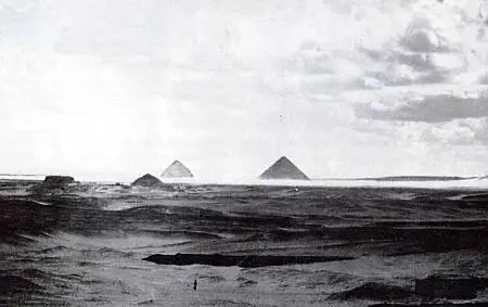 Пирамиды Дахшура Слева направо Мастабат Фаруун последняя большая пирамида - фото 38
