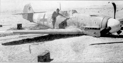 Значительное количество истребителей Bf 109 как и этот Bf 109F2 из состава - фото 64