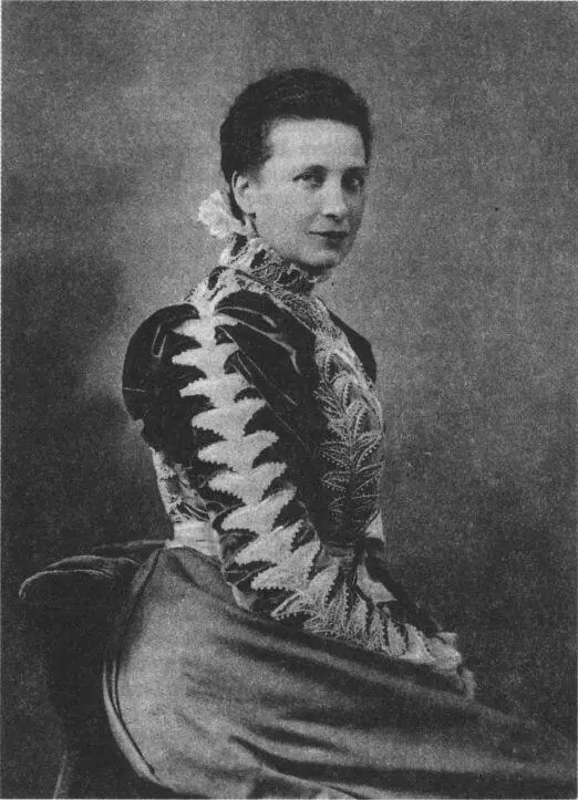 A В Евреинова урожд Сабашникова 1890е гг Дома ей жилось также плохо - фото 14