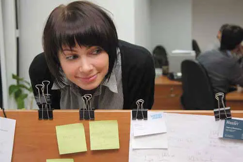 Когда закончите съёмку продемонстрируйте заказчику снимки на дисплее камеры - фото 131