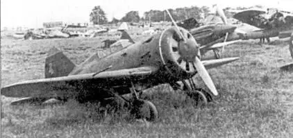 Захваченный советский аэродром Литва лето 1941 г На летном поле собрана - фото 43