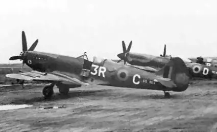 Истребитель Spitfire Истребитель Fw190 Бомбардировщик He111 - фото 69