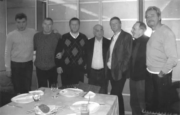 Борис Немцов Александр Казаков Альфред Кох Евгений Ясин Анатолий Чубайс - фото 34