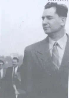 Рудольф Барак в середине 1950х годов За ним его телохранители Рудольф - фото 21