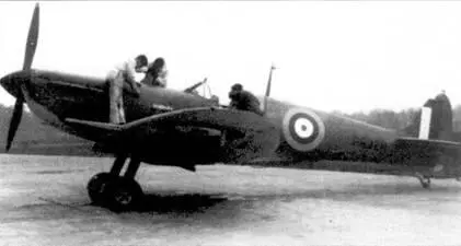 Предполетная подготовка Спитфайр Mk IIВ КэстлБрумвич апрель 1941 г После - фото 91