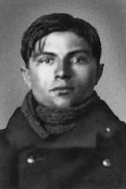 Один из вожаков восстания в Кронштадте писарь линкора Петропавловск Степан - фото 8