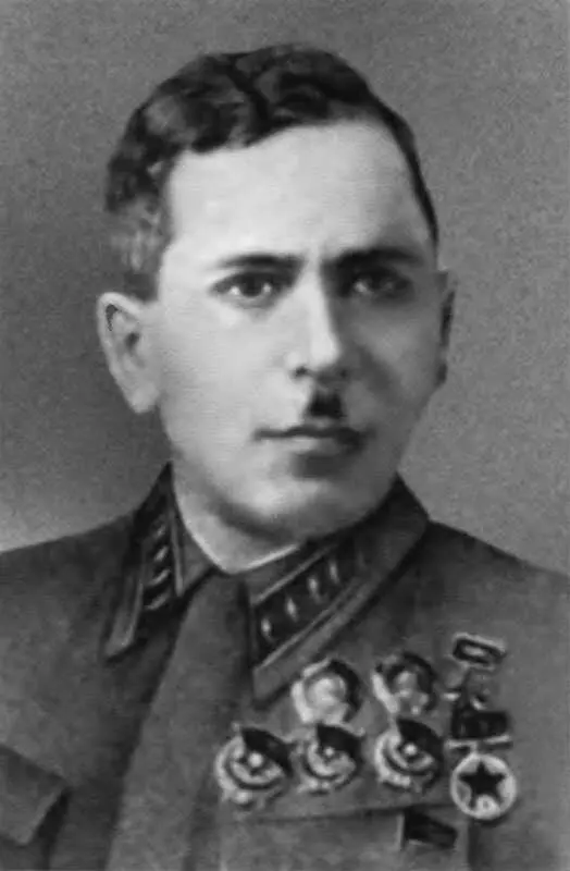 Начштаба Дальневосточного фронта Г М Штерн Конец 1930х гг Контратака - фото 19