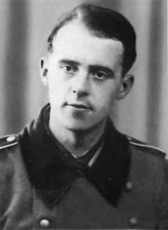 Немецкий писатель Генрих Бёлль В 1944 году находился в войсках генерала Г - фото 46