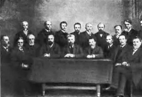 Профессора покинувшие в 1911 году Московский университет Стоит второй - фото 24