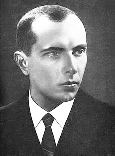 Степан Бандера Но поправлять существующее положение новая власть не спешила - фото 1
