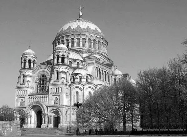Морской Никольский собор в Кронштадте В настоящее время Кронштадт является - фото 54