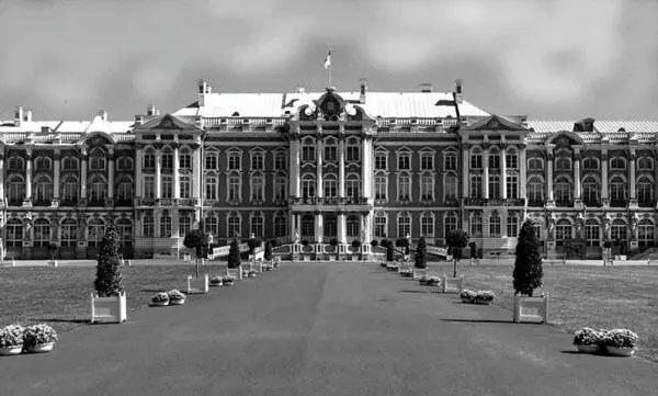 Екатерининский дворец Современный вид 30 июля 1756 года началась жизнь этого - фото 97