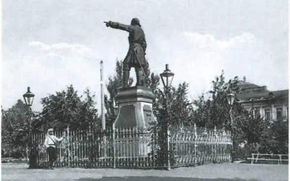 Памятник Петру I в Воронеже Памятник царю Михаилу Федоровичу и Ивану Сусанину - фото 18