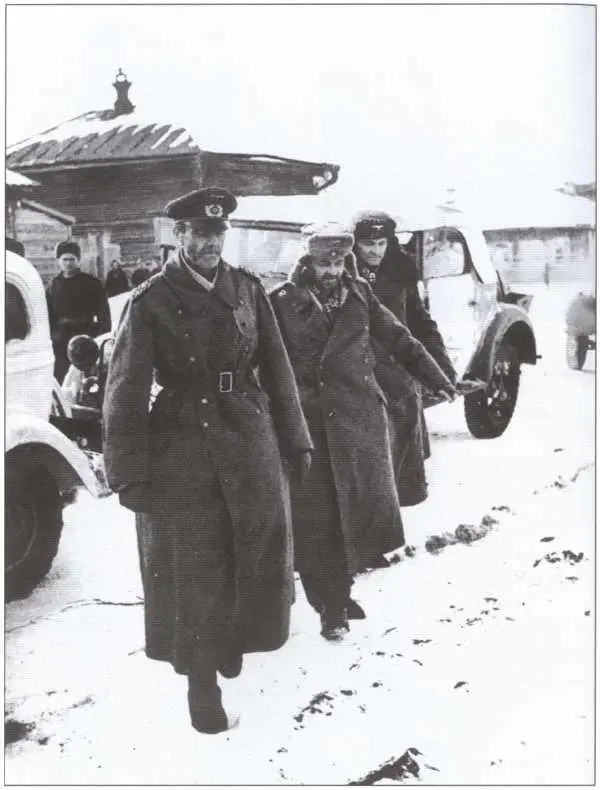 Сдача в плен фельдмаршала Паулюса Сталинград 1 февраля 1943 г Заместитель - фото 7