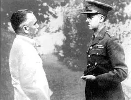 Одна из последних фотографий полковника Гибсона Тридцать лет он находился в - фото 31
