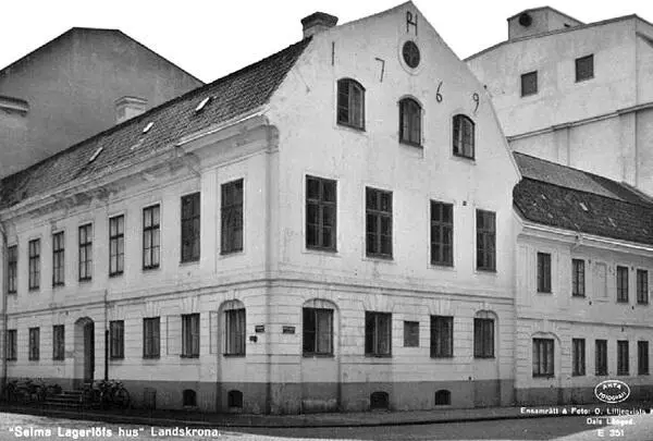 Здание школы для девочек в Ландскруне где Сельма Лагерлёф преподавала в - фото 11