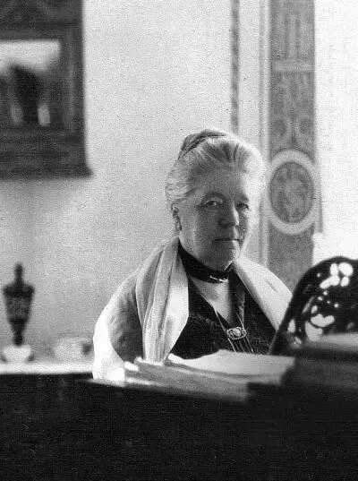 Сельма Лагерлёф за роялем в Морбакке Конец 1920х гг Сельма Лагерлёф в ложе - фото 23