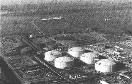 Терминал South Hook Англия Новейший газовый супертанкер Mozah названный по - фото 15