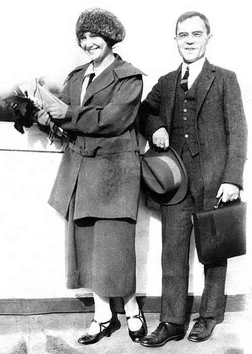 НД Кондратьев с женой ЕДКондратьевой во время командировки в США - фото 102