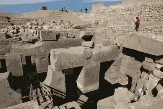 Рис 247 Осирион Если храм выстроенный из довольно небольших блоков мягкого - фото 249