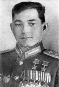 Талгат Бегельдинов родился 5 августа 1922 г в городе Пишпек ныне Бишкек - фото 43