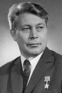 Родился 2 февраля 1921 г в селе Дядьково ныне Дмитровского района Московской - фото 55