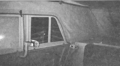 На фотографиях в деталях показана натянутая брезентовая крыш - фото 101
