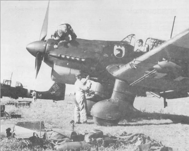 Подготовка к боевому вылету пикирующего бомбардировщика Ju87 из - фото 117