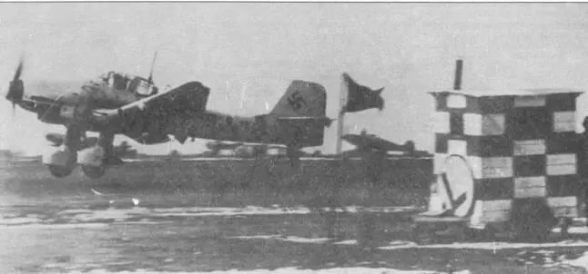 Ju 87 D5 отправляется на боевое задание Восточный фронт зима 194344 На - фото 110