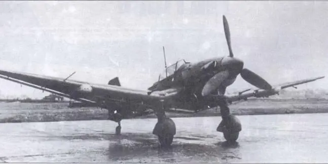 Ju 87 D5 характеризовался удлиненными крыльями и усиленным стрелковым - фото 1