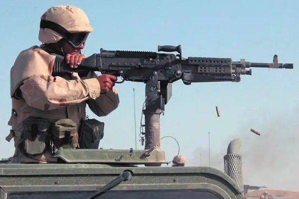 Американский единый пулемёт M240 Фото DefenseLINK Требования к вооружению и - фото 1