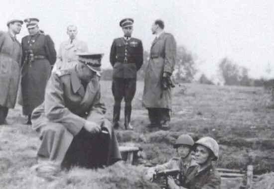 На маневрах Войска польского Жуков и Рокоссовский в 1956 году Отношения двух - фото 52