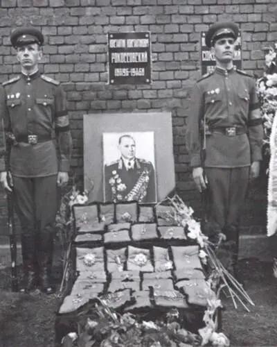 Похороны Рокоссовского Москва 5 августа 1968 г Памятник маршалу в - фото 58