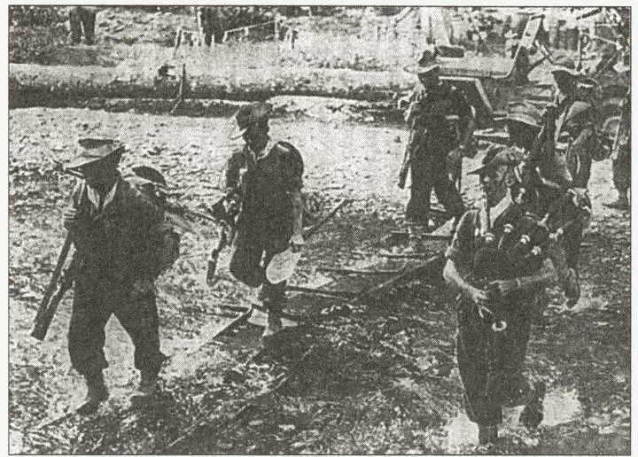 Королевские шотландские стрелки в Бирме 1944 г Хотя эти события - фото 14