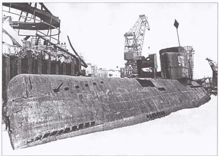 Подводная лодка Н27 бывшая U3515 XXI серии на разборке 1973 г Лайнер - фото 48