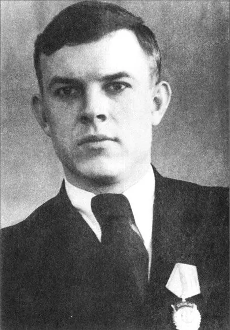 Родители Домна Ивановна и Ефим Терентьевич Владимир Семичастный ученик 4 - фото 3